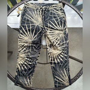 Kenneth Cole Cropped Tropical Palm Leaves Drawstring Pants in Black/Tan - Medium
